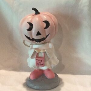 Goblin & Ghoul Pink Pumpkinhead Halloween statue